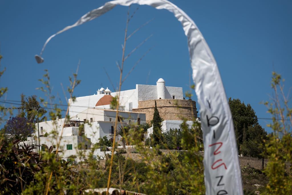 Ibizazen Hotel Santa Eularia des Riu Bagian luar foto