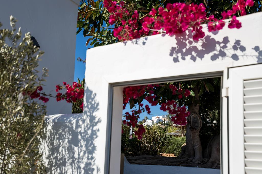 Ibizazen Hotel Santa Eularia des Riu Bagian luar foto