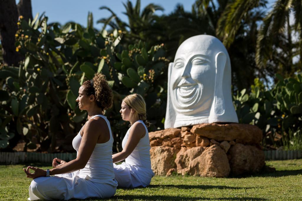 Ibizazen Hotel Santa Eularia des Riu Bagian luar foto