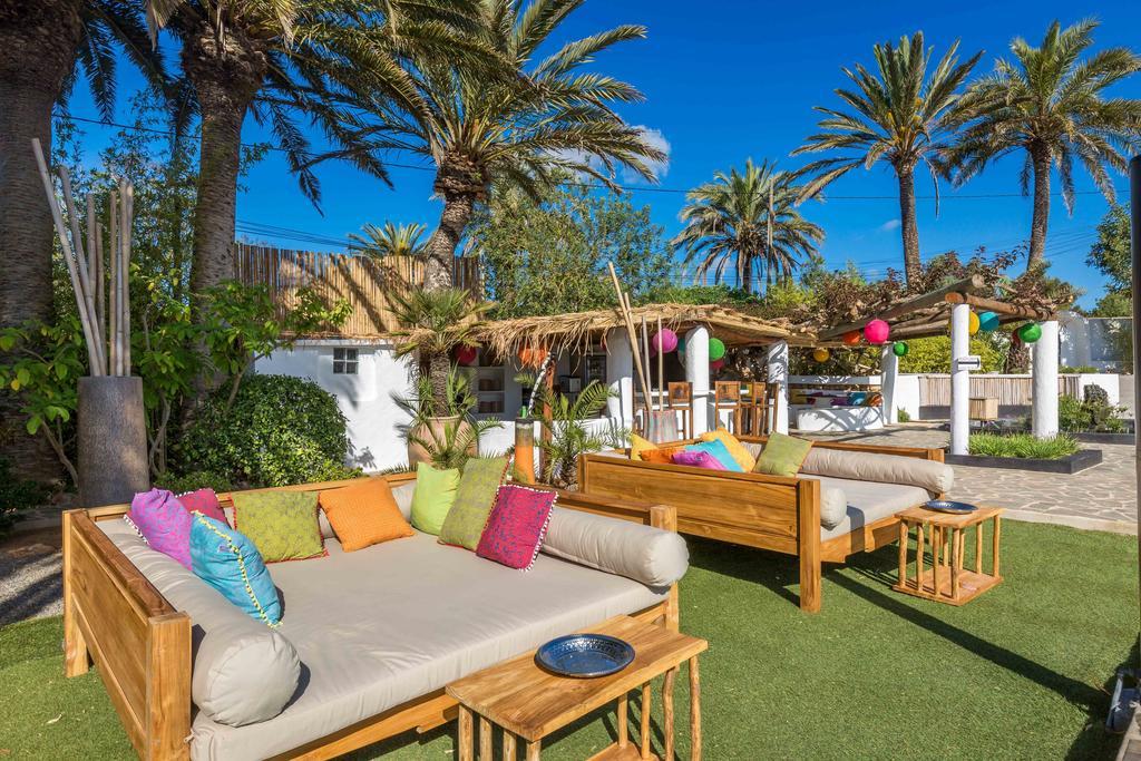 Ibizazen Hotel Santa Eularia des Riu Bagian luar foto