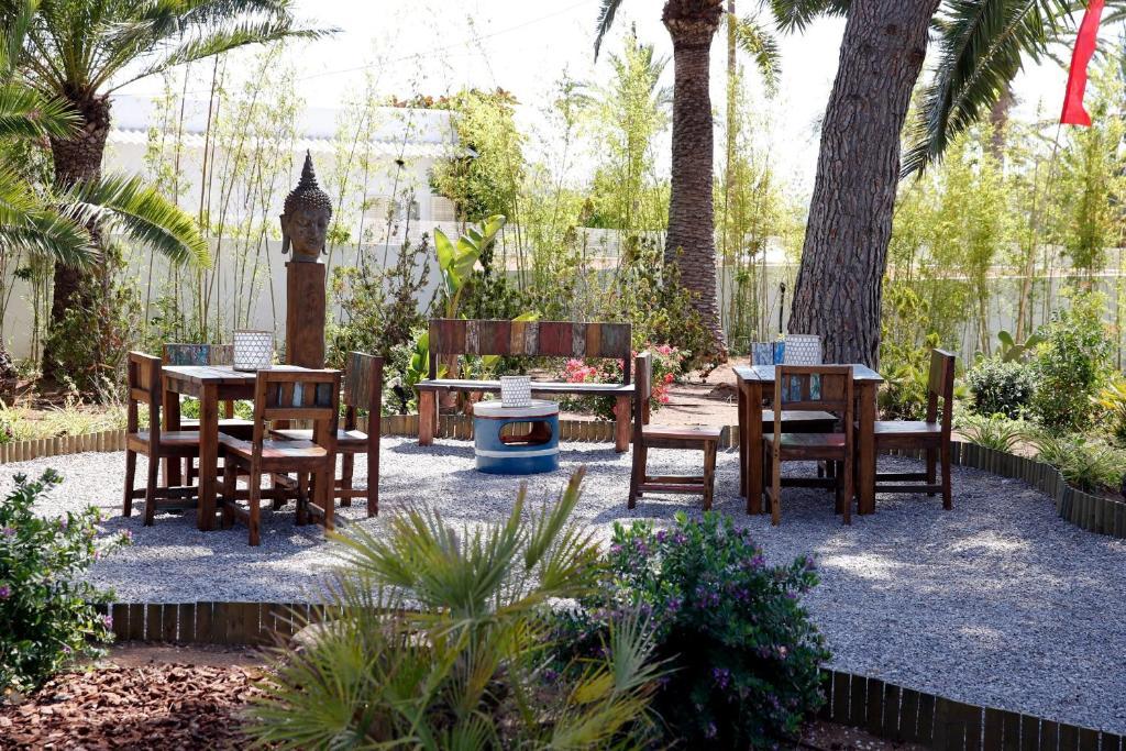 Ibizazen Hotel Santa Eularia des Riu Bagian luar foto