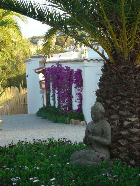 Ibizazen Hotel Santa Eularia des Riu Bagian luar foto
