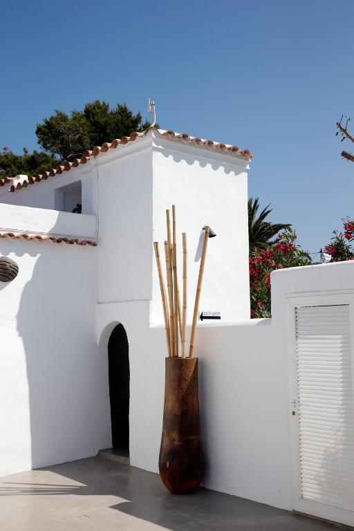 Ibizazen Hotel Santa Eularia des Riu Bagian luar foto