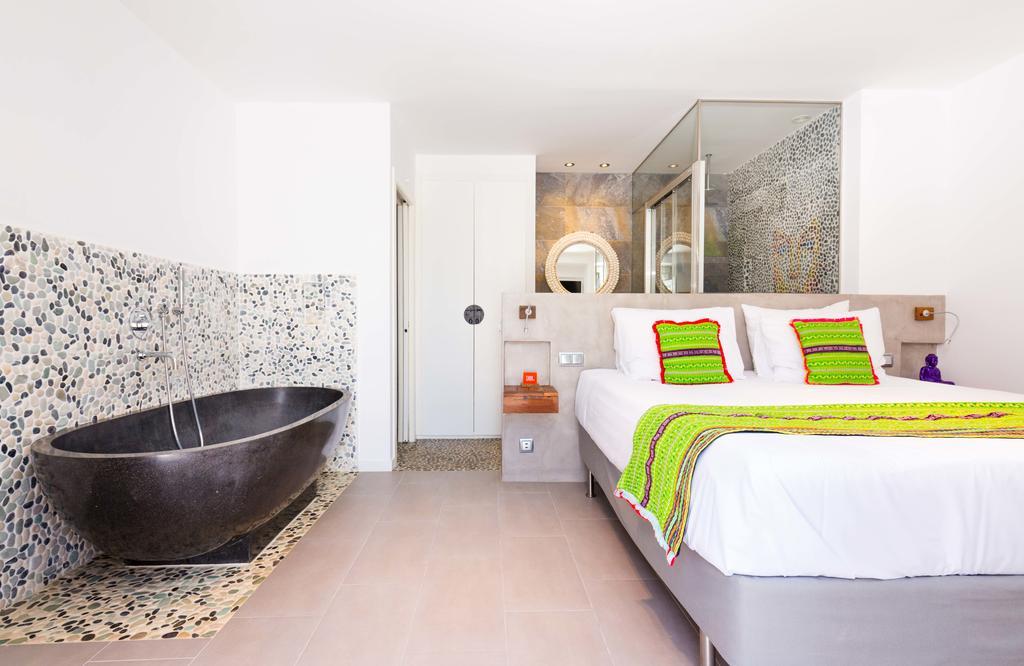 Ibizazen Hotel Santa Eularia des Riu Bagian luar foto