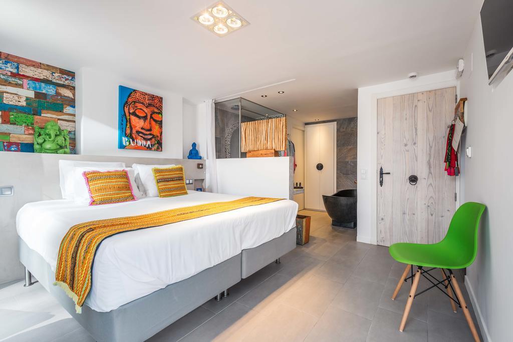 Ibizazen Hotel Santa Eularia des Riu Bagian luar foto