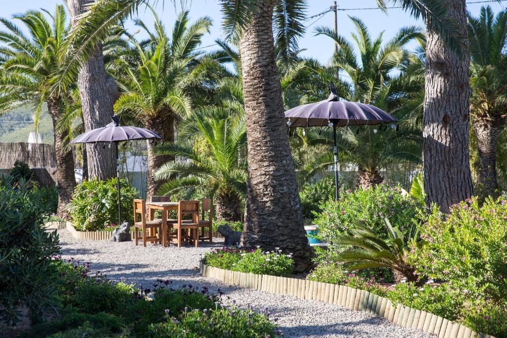 Ibizazen Hotel Santa Eularia des Riu Bagian luar foto
